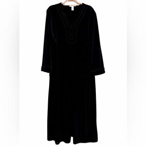 Vintage Oscar de la Renta Black Velvet Robe | 2X Luxury Loungewear